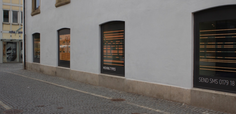 MovingTypes - Medienfassade Schwäbisch Gmünd — © N. Völzow