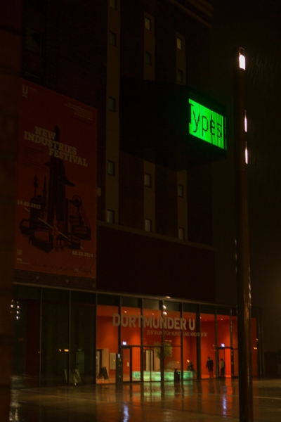 MovingTypes - Medienfassade Dortmund — © N. Völzow